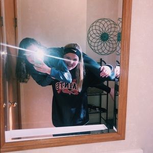 Meet your Posher, Maya